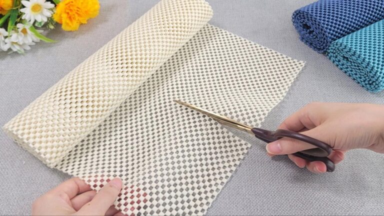 This forgotten trick turns a bathroom mat into a stunning DIY storage basket…