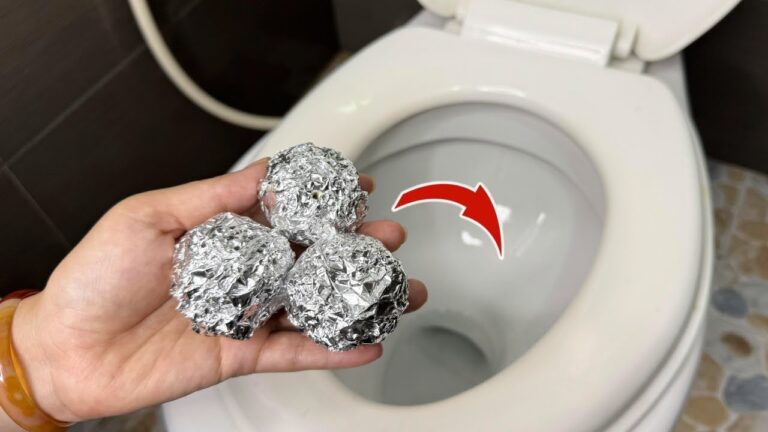 7 Surprising Ways Aluminum Foil Can Transform Your Toilet Routine!
