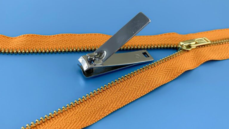 Fix Your Broken Zipper in 5 Easy Steps – Tips You Need to Know!