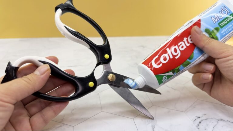 Transform Scissors with This 1 Surprising Toothpaste Hack!